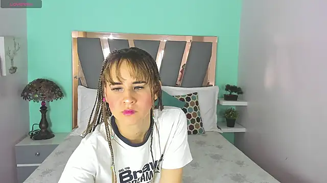 Alina Valmont online show from May 8, 2:32 pm
