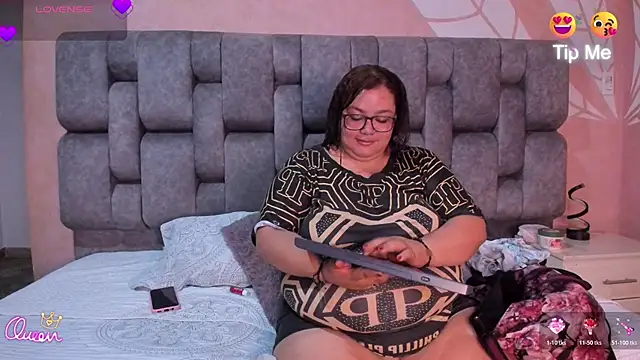 AbbyRogers1 online show from June 10, 5:08 am
