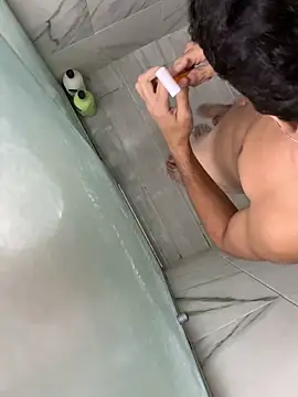 arthur22centim online show from April 2, 7:42 pm