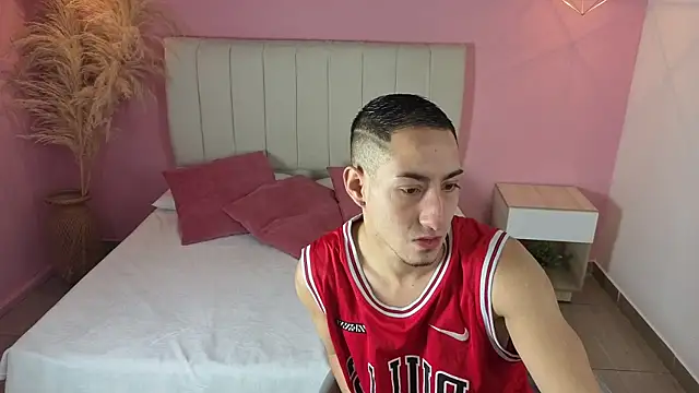 jhan vassilis online show from April 1, 1:34 pm