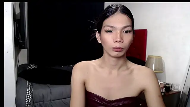 hikarilust23xx online show from May 10, 6:32 pm