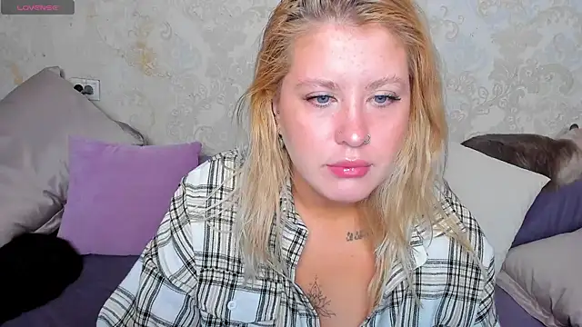Simply Alex online show from May 16, 1:04 am