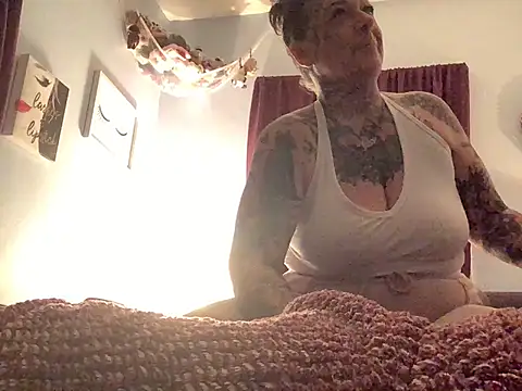 Kitty bang online show from April 13, 9:13 am