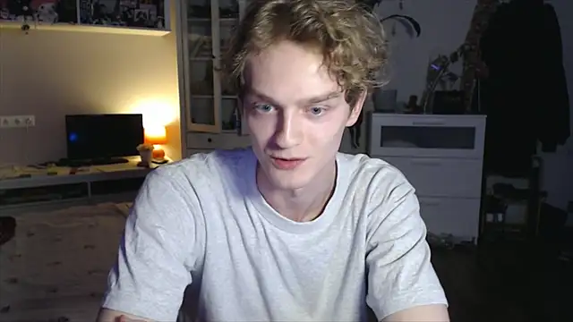 Daniel Yumm online show from April 3, 6:58 pm