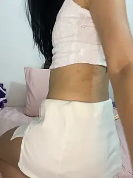 EmilyBrown01 online show from May 10, 11:06 pm