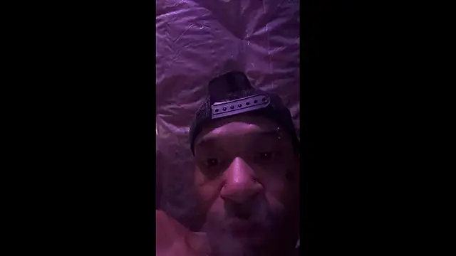 Snapshot of JRNBLU44 chatting on May 14, 12:02 pm JRNBLU44 online show from May 14, 12:02 pm