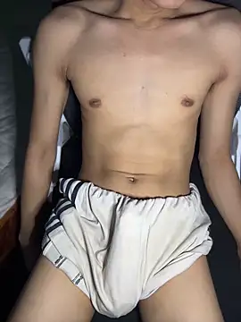tuanhip online show from April 18, 3:09 am
