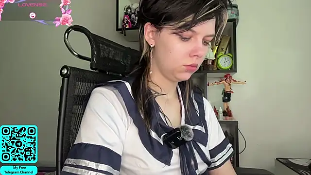 MadalynNosel online show from June 14, 7:09 am