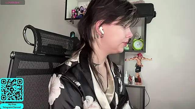 MadalynNosel online show from June 29, 7:04 am