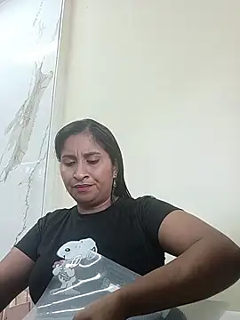 SofiaMendez1  online show from July 4, 4:22 pm