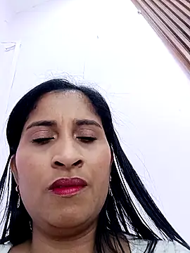 SofiaMendez1  online show from April 9, 4:24 pm