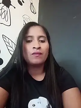 SofiaMendez1  online show from June 6, 5:18 pm