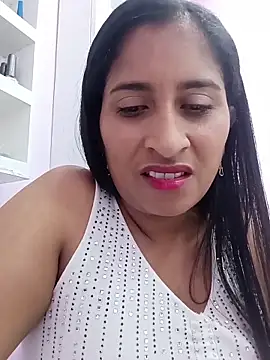 SofiaMendez1  online show from April 30, 8:57 pm