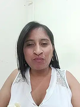 SofiaMendez1  online show from July 17, 2:58 pm