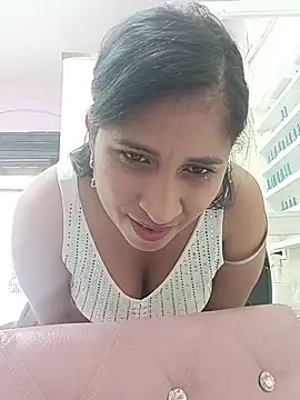 SofiaMendez1  online show from June 25, 5:40 pm