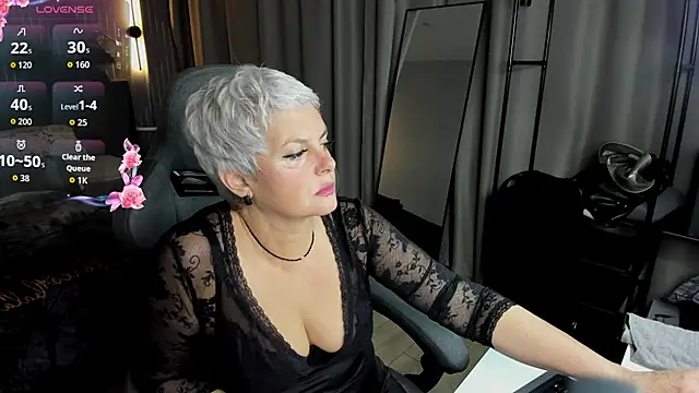 Linda Zef1r online show from May 29, 1:11 am
