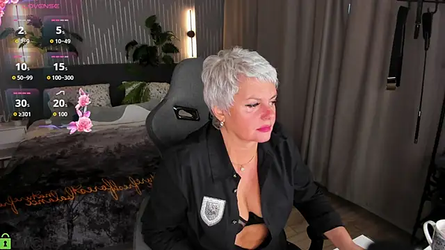 Linda Zef1r online show from May 9, 1:20 am