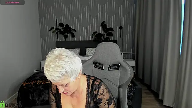 Linda Zef1r online show from May 20, 9:39 am