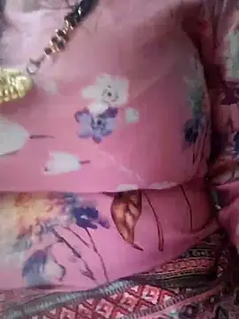 Snapshot of husn_ki_Malika chatting on May 29, 7:36 am husn ki Malika online show from May 29, 7:36 am