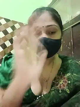 Snapshot of Pinki-girl chatting on July 13, 5:07 am Pinki-girl online show from July 13, 5:07 am