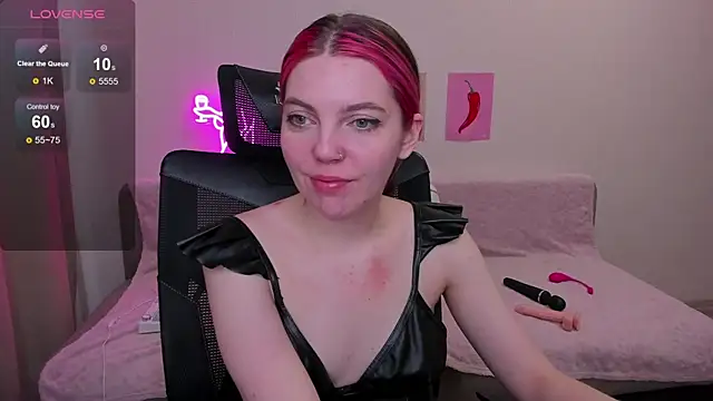 Snapshot of Marie_Reyess chatting on May 13, 1:56 am Marie Reyess online show from May 13, 1:56 am