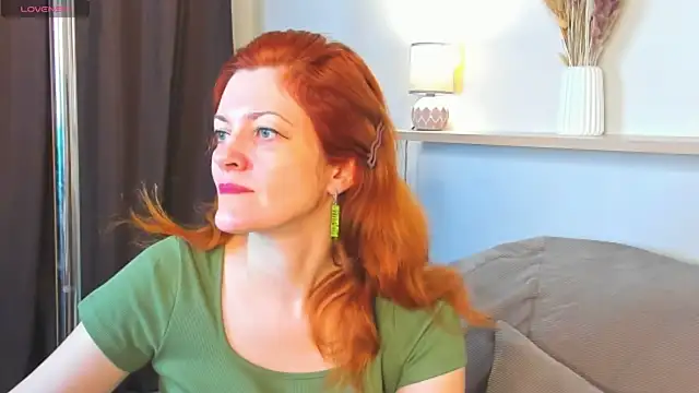 Julia Suny online show from May 19, 1:56 am