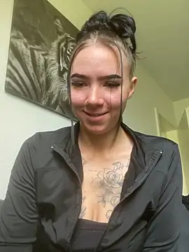 zoeelinks online show from April 14, 10:09 am