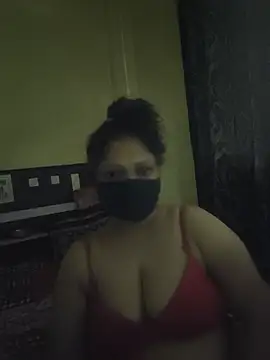 SluttySonam online show from May 15, 4:43 am