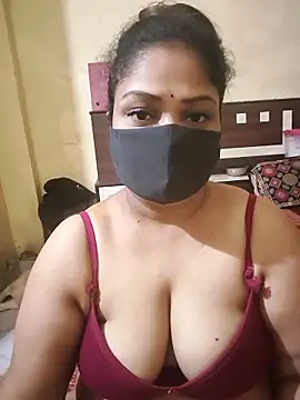 SluttySonam online show from May 8, 5:55 am