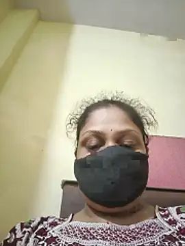 SluttySonam online show from June 5, 5:40 pm