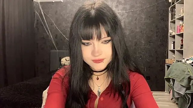 EmilyEmbears online show from April 27, 5:16 am