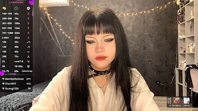 EmilyEmbears online show from May 14, 6:21 am