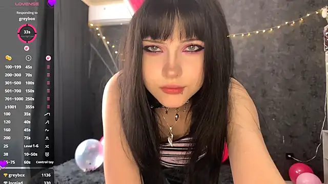 EmilyEmbears online show from May 16, 10:36 am