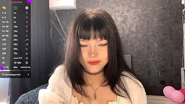 EmilyEmbears online show from May 19, 6:31 am