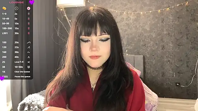 EmilyEmbears online show from May 29, 6:41 am