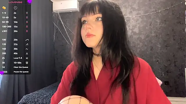 EmilyEmbears online show from May 27, 6:10 am