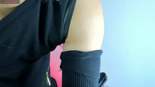 angelcherrypie online show from April 18, 1:02 pm