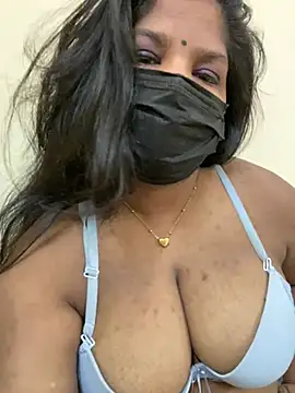Snapshot of Shalu_naughty69 chatting on June 10, 3:19 am Shalu naughty69 online show from June 10, 3:19 am