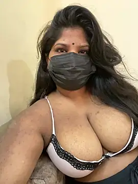 Snapshot of Shalu_naughty69 chatting on July 13, 3:28 am Shalu naughty69 online show from July 13, 3:28 am