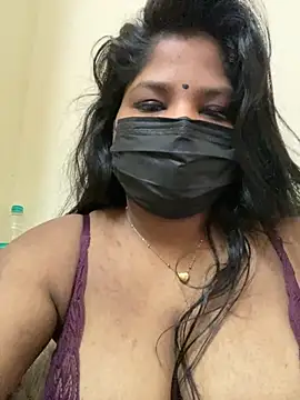 Snapshot of Shalu_naughty69 chatting on June 1, 3:40 am Shalu naughty69 online show from June 1, 3:40 am