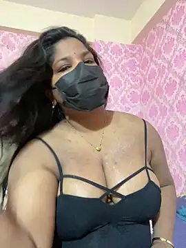 Snapshot of Shalu_naughty69 chatting on May 4, 6:17 am Shalu naughty69 online show from May 4, 6:17 am