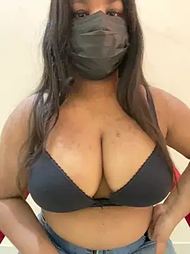 Snapshot of Shalu_naughty69 chatting on April 5, 5:25 am Shalu naughty69 online show from April 5, 5:25 am