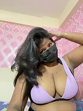Snapshot of Shalu_naughty69 chatting on May 5, 4:04 am Shalu naughty69 online show from May 5, 4:04 am