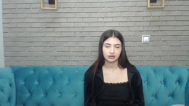 RebeccaMosc online show from April 3, 7:26 am