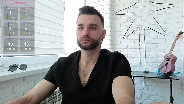 Snapshot of DaddySlava chatting on June 4, 5:28 pm DaddySlava online show from June 4, 5:28 pm