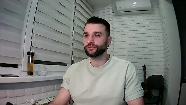 DaddySlava online show from April 7, 6:10 pm