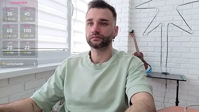 Snapshot of DaddySlava chatting on June 2, 6:57 am DaddySlava online show from June 2, 6:57 am