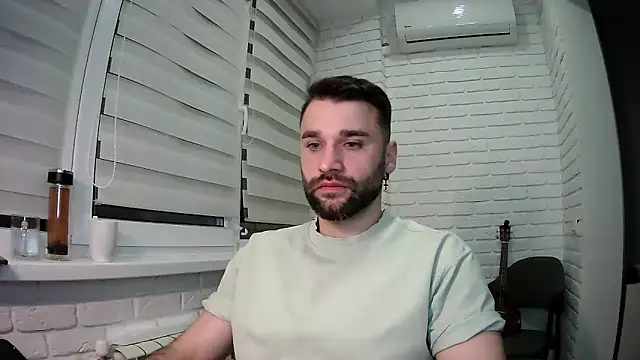 DaddySlava online show from April 6, 6:09 pm