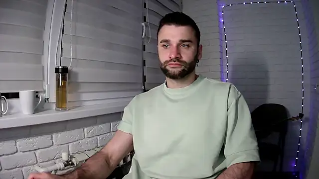 DaddySlava online show from April 20, 6:20 pm