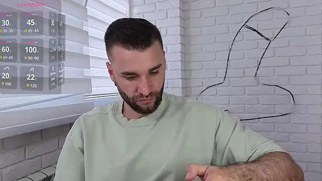 Snapshot of DaddySlava chatting on June 23, 5:22 pm DaddySlava online show from June 23, 5:22 pm